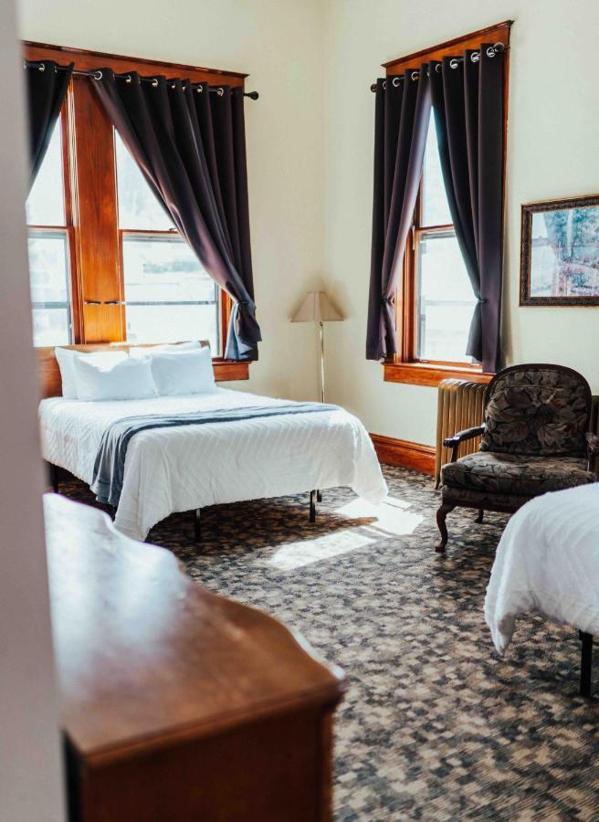 Town Hall Inn Lead ภายนอก รูปภาพ