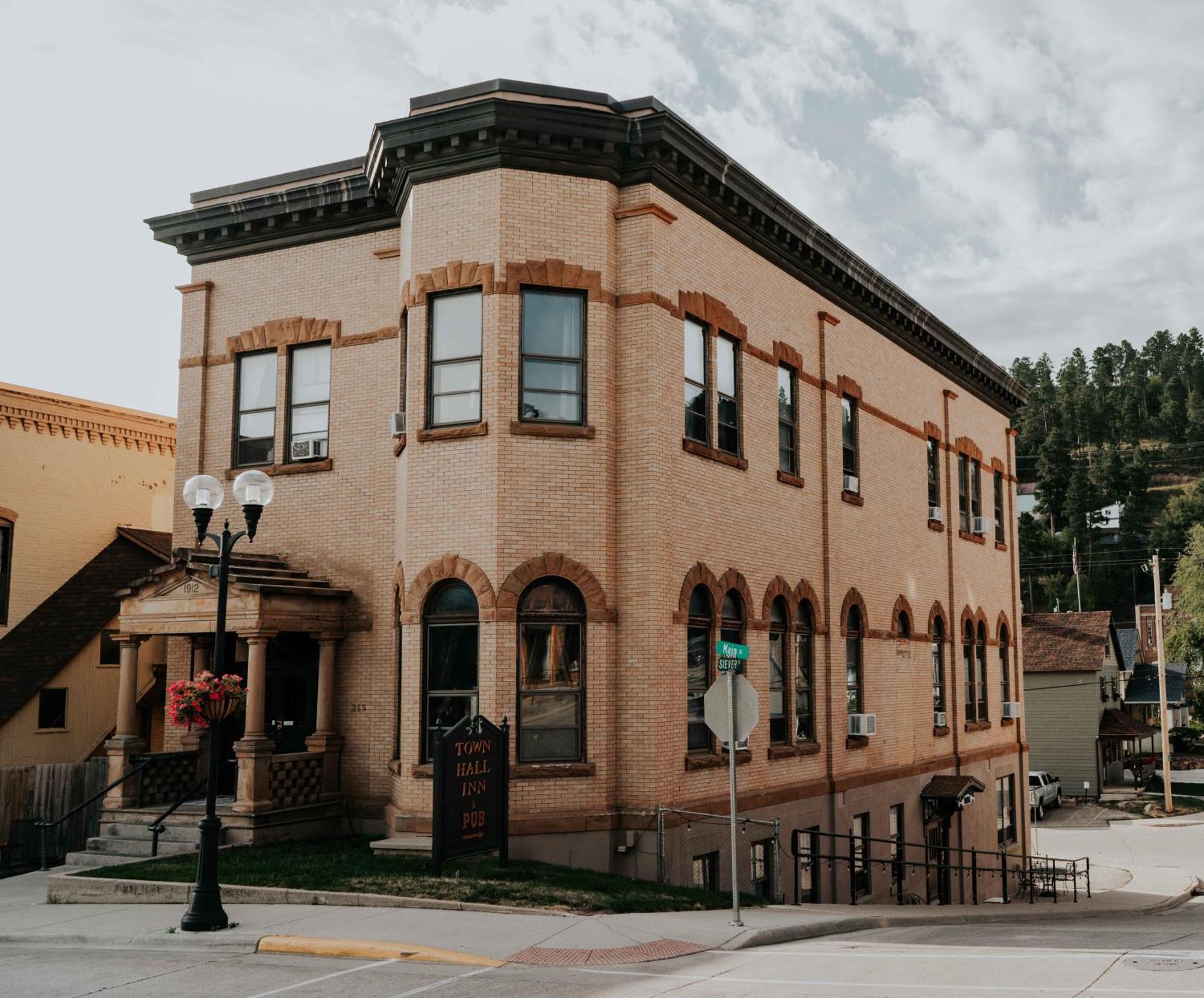 Town Hall Inn Lead ภายนอก รูปภาพ