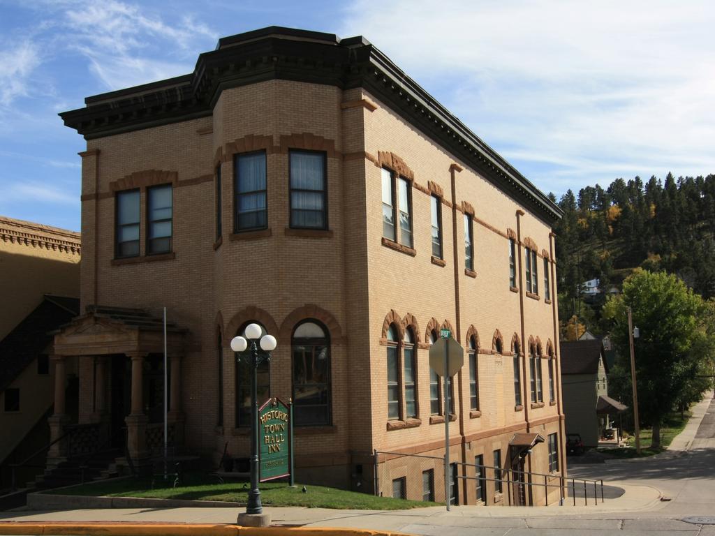 Town Hall Inn Lead ภายนอก รูปภาพ